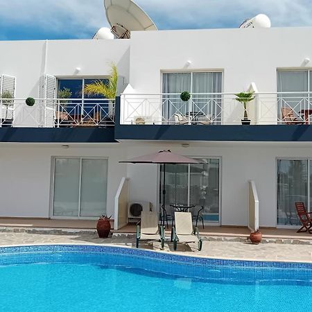 Kato Paphos Suites Eksteriør bilde