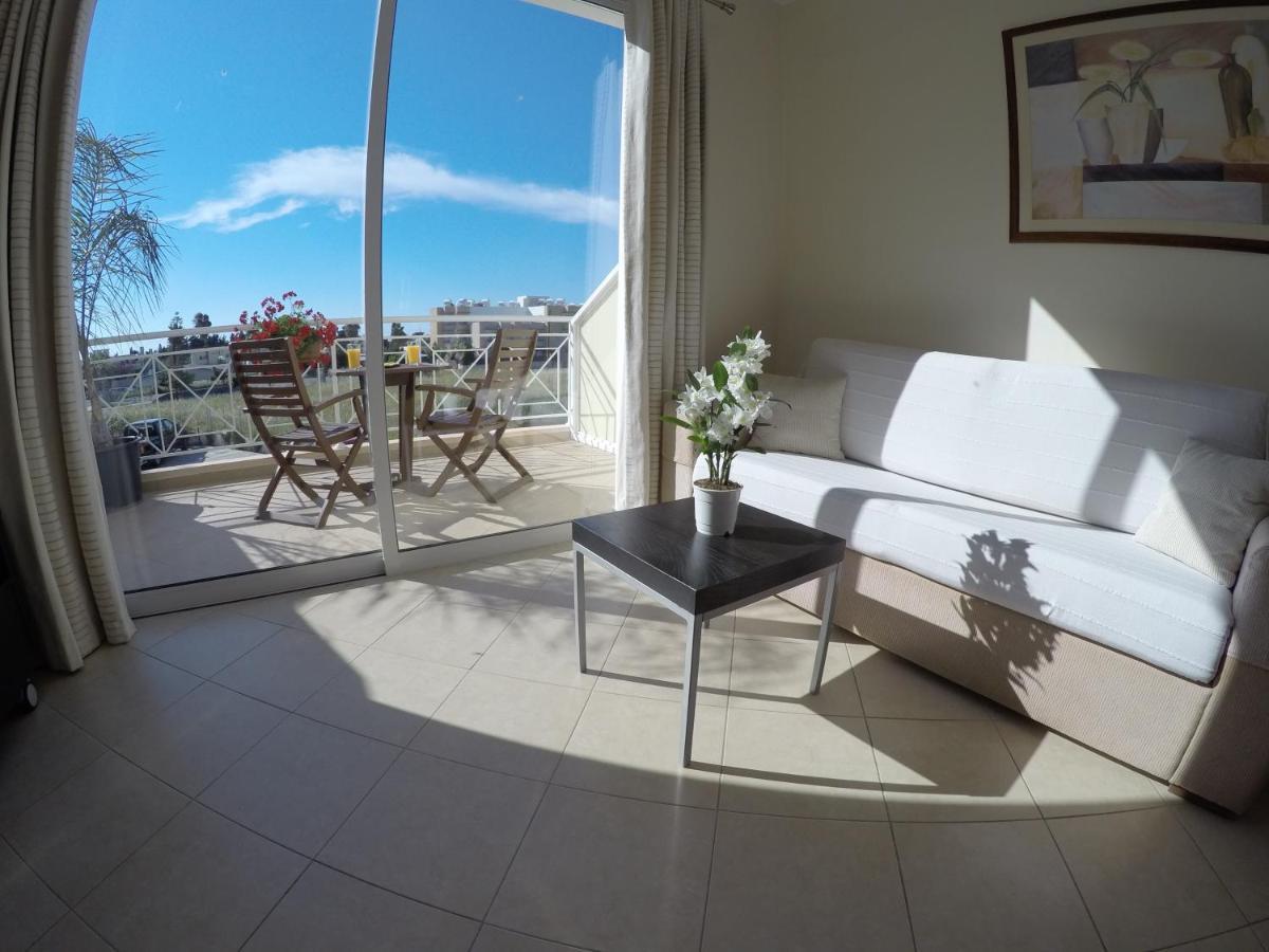 Kato Paphos Suites Eksteriør bilde