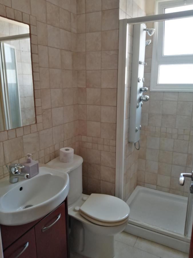 Kato Paphos Suites Eksteriør bilde