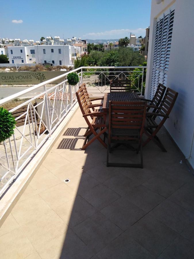 Kato Paphos Suites Eksteriør bilde
