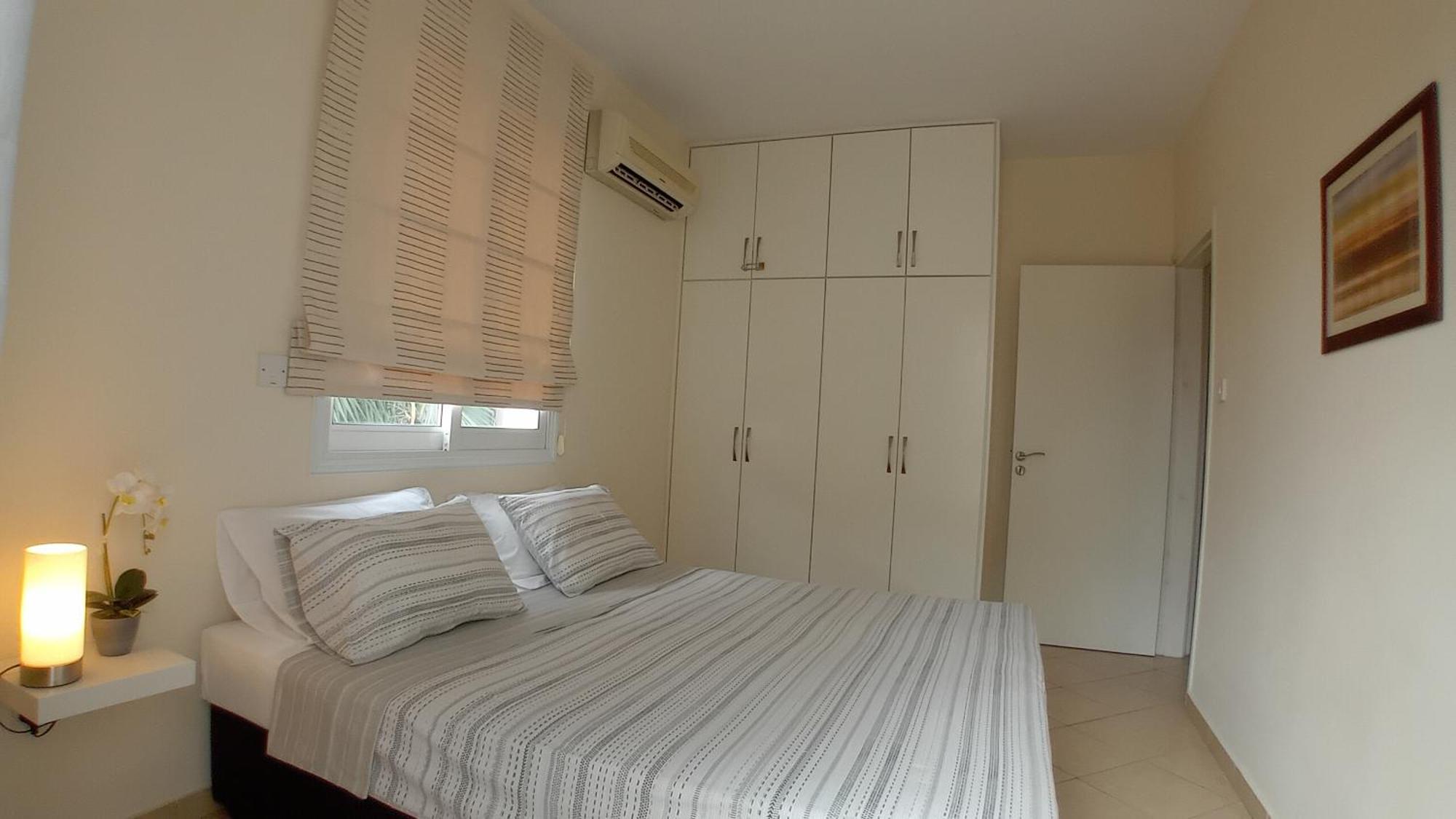 Kato Paphos Suites Eksteriør bilde